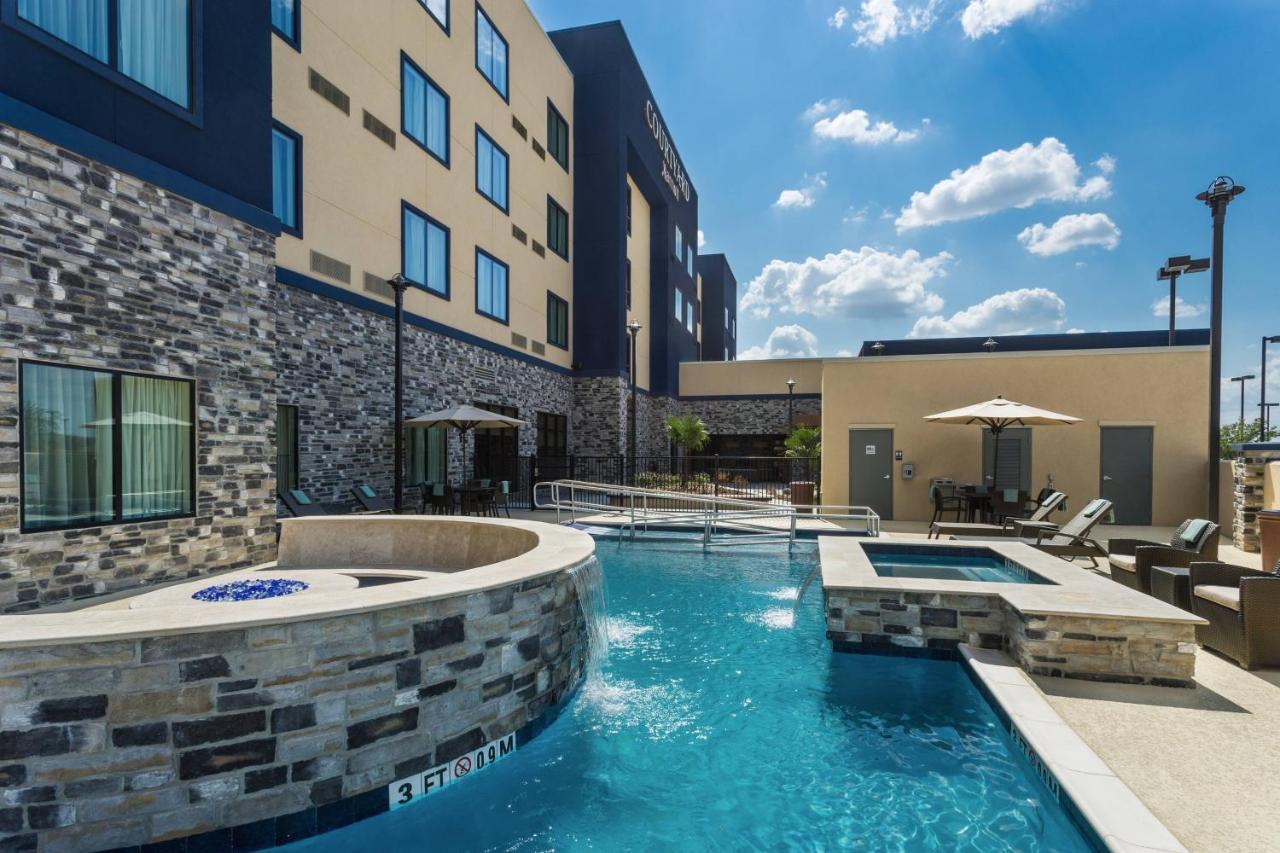 Courtyard By Marriott Houston Katy Mills Hotel Exterior photo